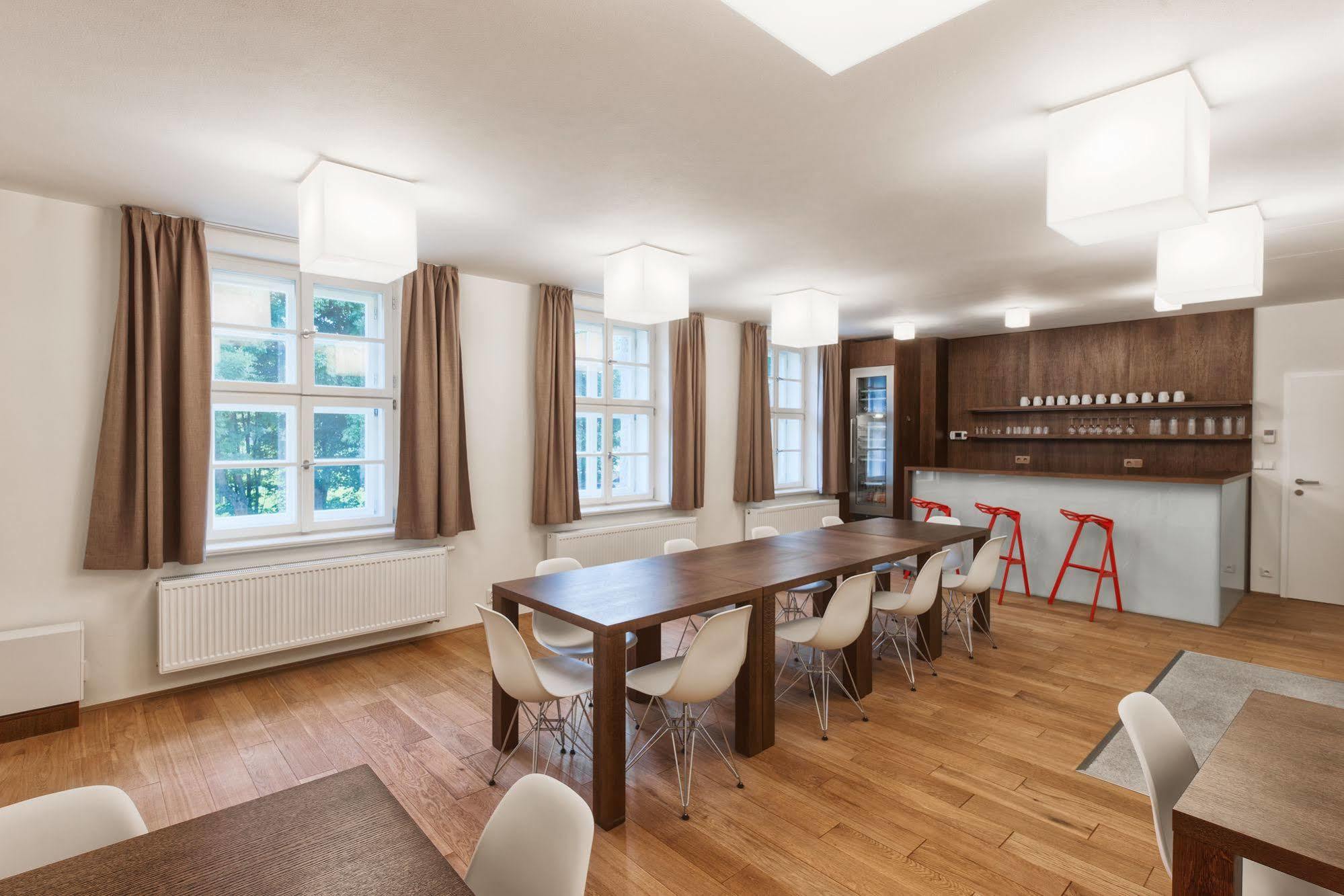 Theresian Apartment Ostružná Екстериор снимка