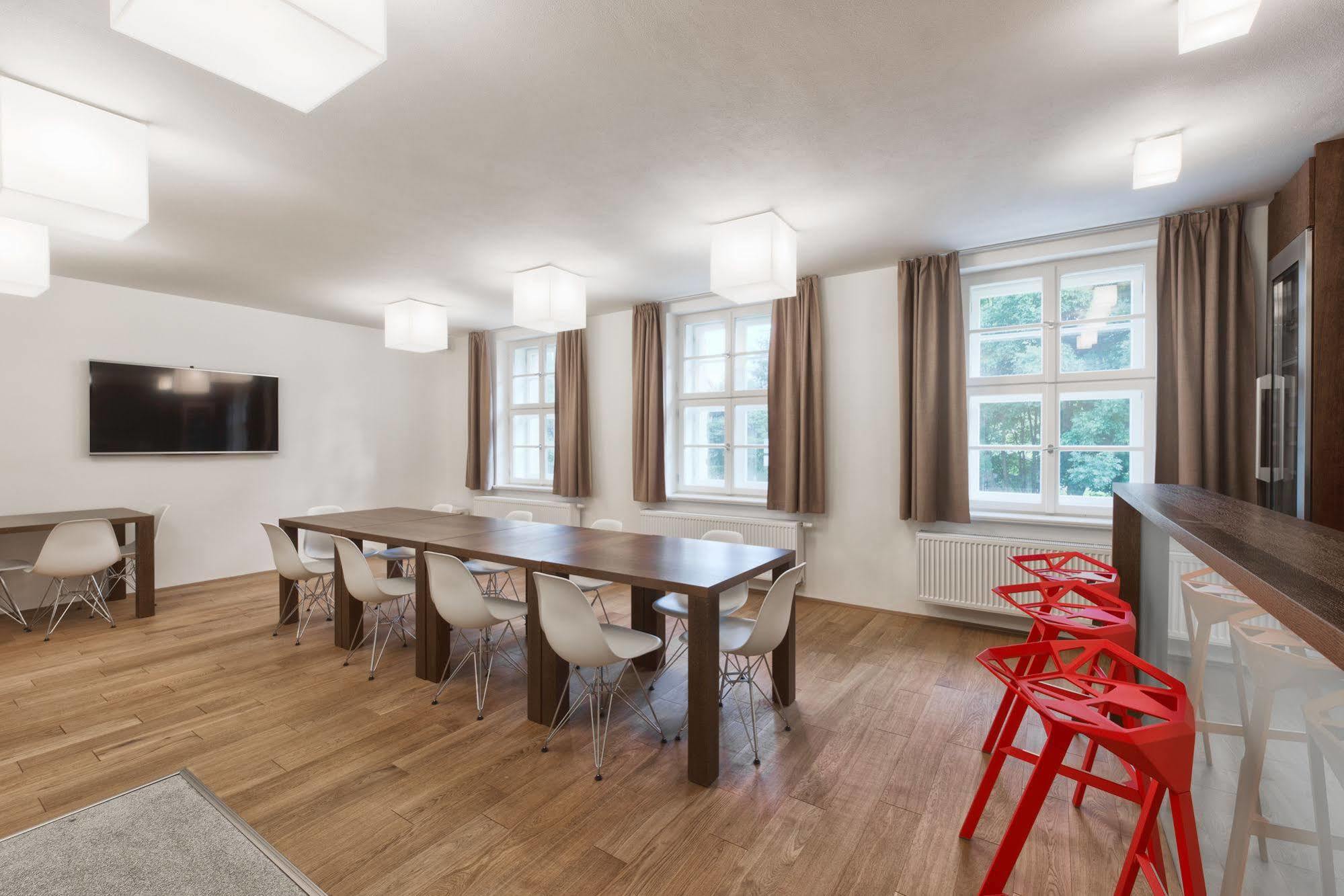Theresian Apartment Ostružná Екстериор снимка